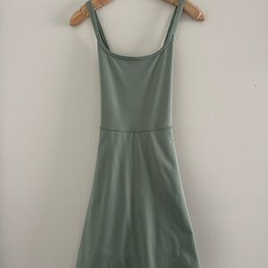 Green Workout Dress w/ shorts & pockets super soft excellent condition Sz XS